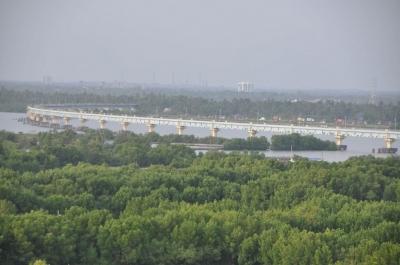 Vallarpadam Bridge