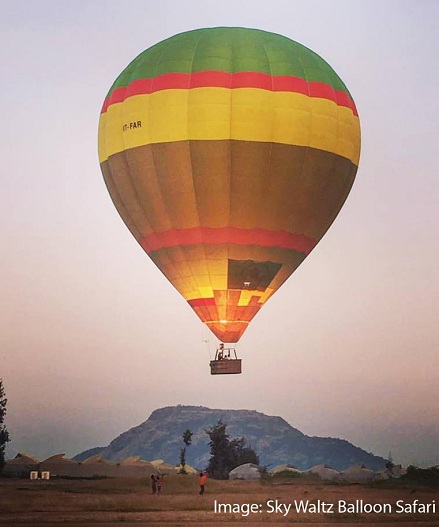 hot air balloon ride in maharashatra