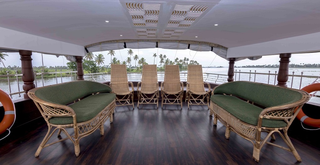 palazhi houseboat top floor