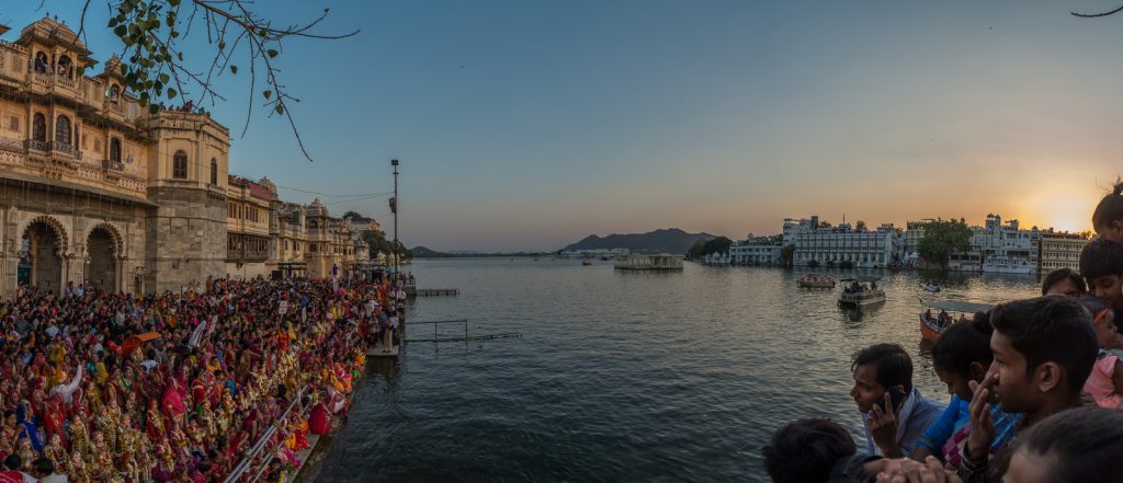 gangaur pooja at pichola lake udaipur