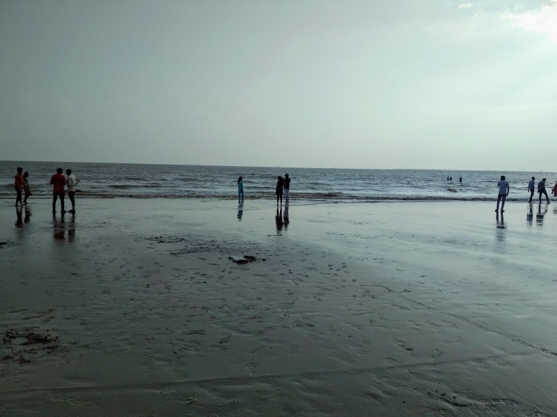 Dumas Beach