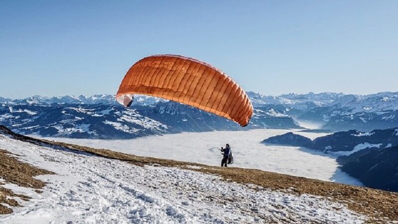 Paragliding