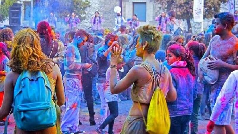 Modern-Holi-Delhi