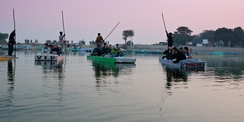 Things-to-be-considered-before-boarding-a-boat-for-bird-watching