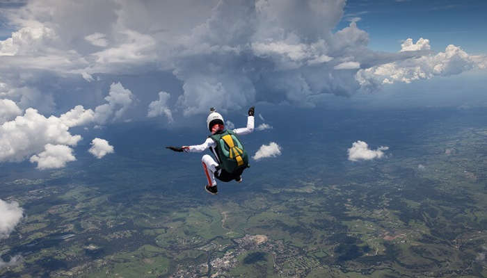 Skydiving in Narnaul