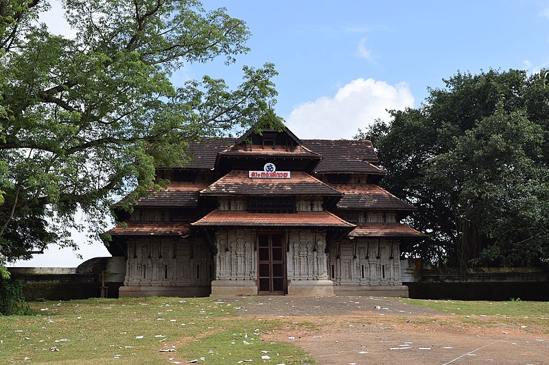 Shiva Vadakkunnathan Temple in Kerala