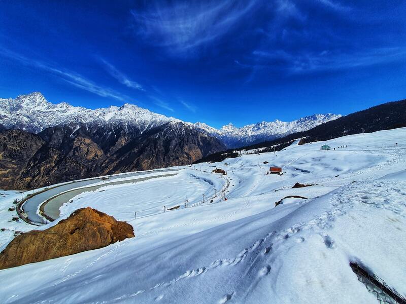 Auli - The Famous Hill Station in Uttarakhand