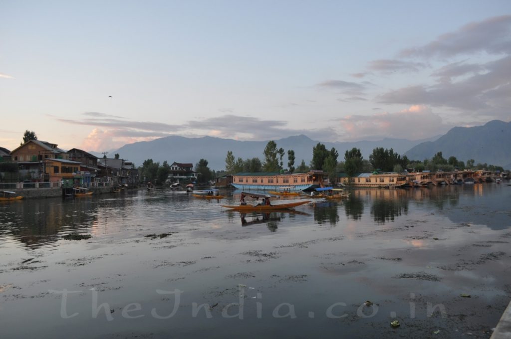 Gulmarg - must visit places in kashmir