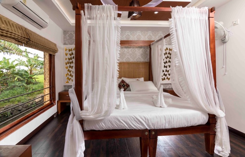 palazhi boat bed room
