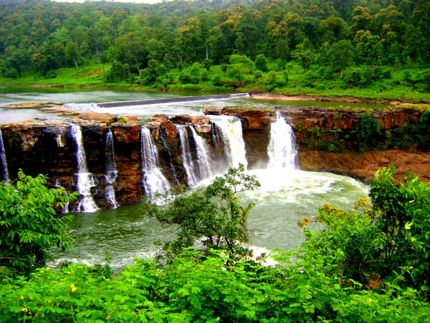 Gira waterfall, Saputara