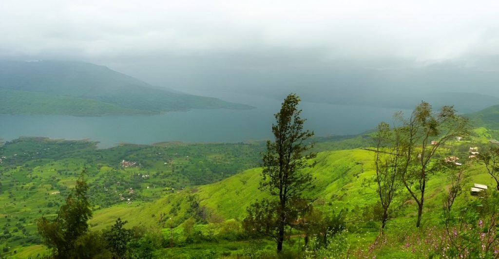 17 Best Trekking Places Near Mumbai and Pune in Monsoon for Nature Lovers